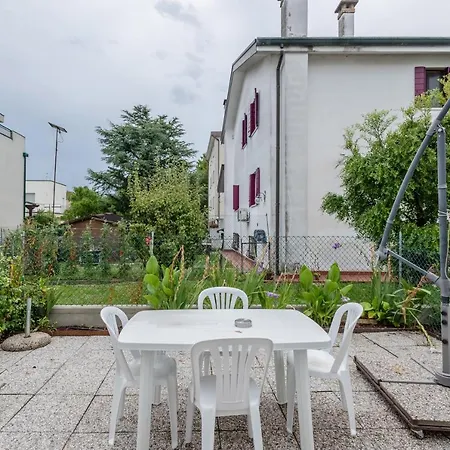 Marcellina Modern Apt With Private Parking! Mestre