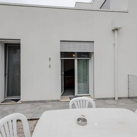 Marcellina Modern Apt With Private Parking! Daire Mestre