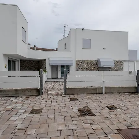 Marcellina Modern Apt With Private Parking! Apartamento Mestre