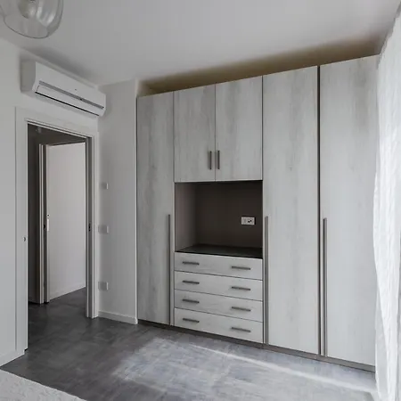 Apartment Marcellina Modern Apt With Private Parking! Mestre